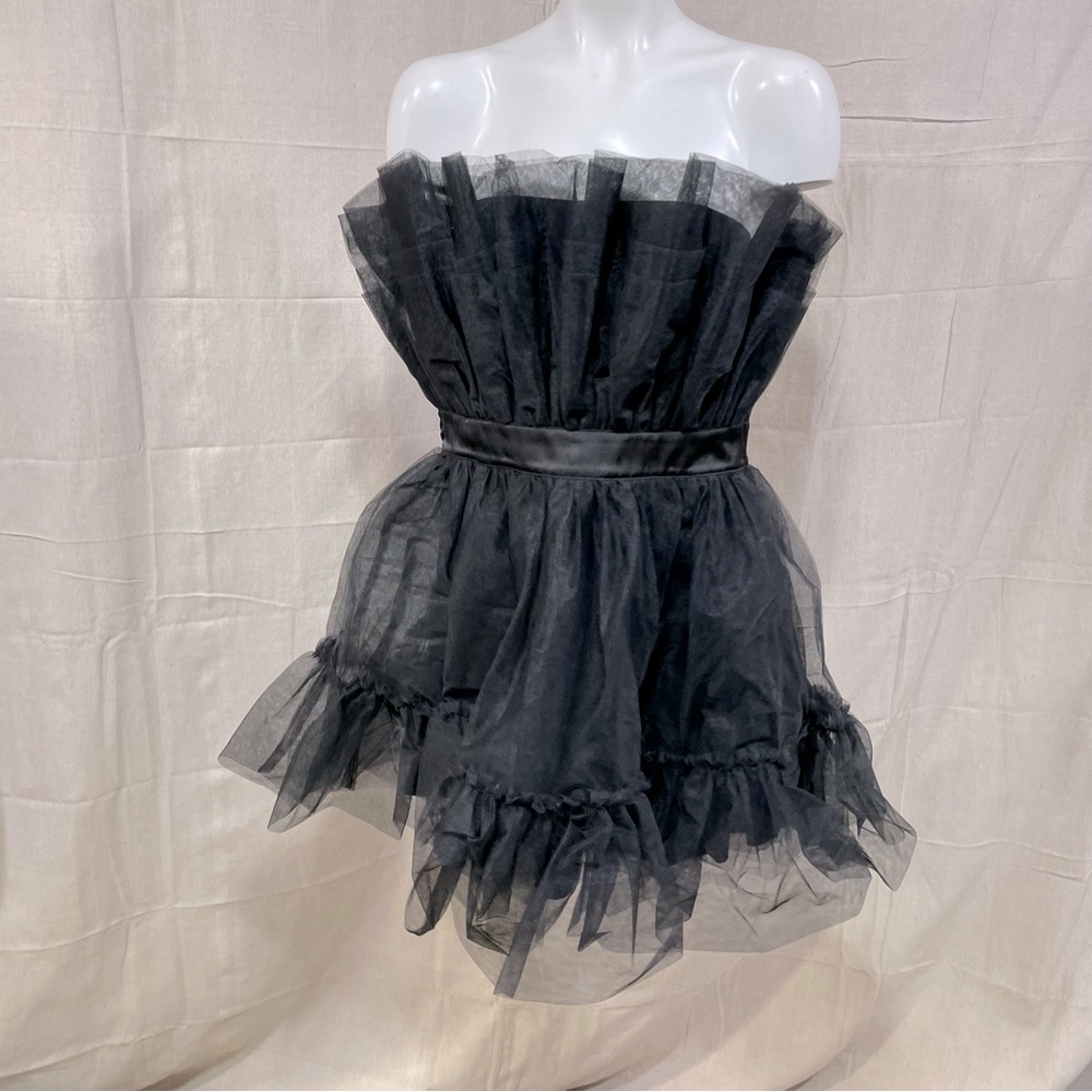 New Entro Black Strapless Tulle cocktail Dress